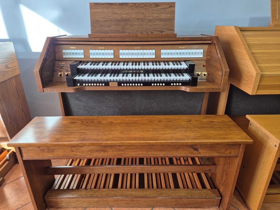 Cyfrowe organy kościelne Johannus Opus 20