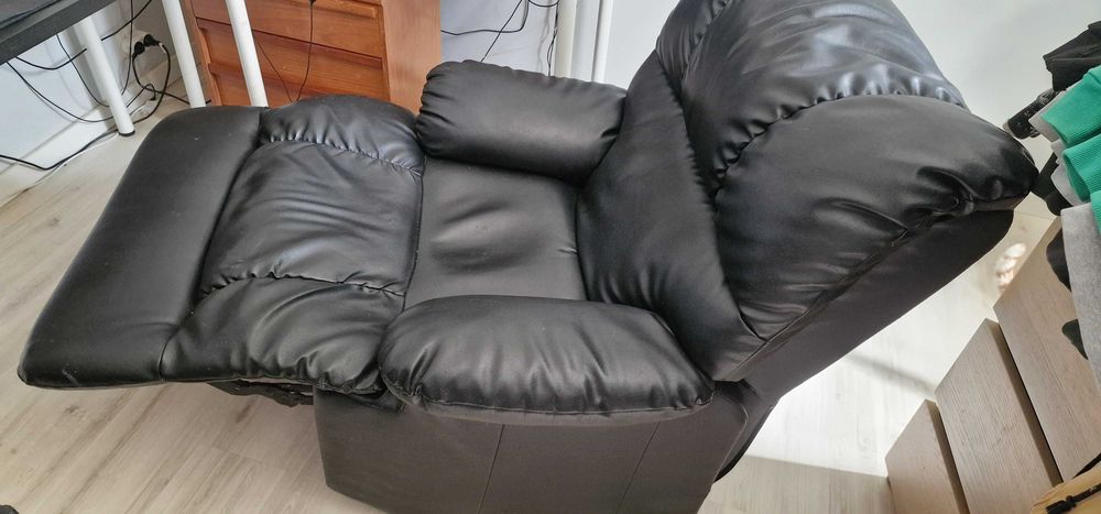 Cadeirão Reclinável de Massagem Preto / Black Reclining Massage Chair