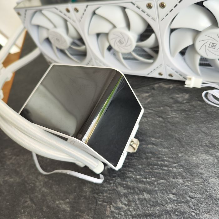 Thermalright Levita Vision 360 водяне охолодження
