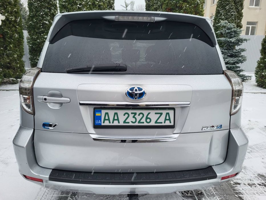 Toyota RAV 4 EV  Electric 41 .8 кВт