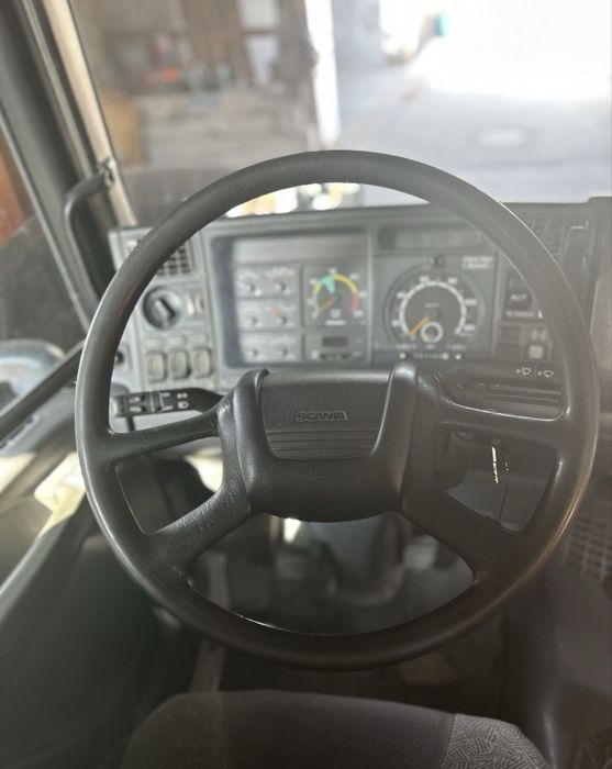 Scania  8x4 trójstronny kiper