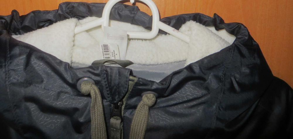 sprzedaję kurtkę turystyczną z decathlona