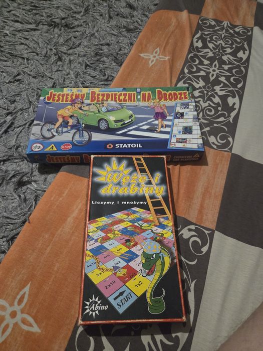 Gra Węże i drabiny oraz Jesteśmy bezpieczni na drodze.
