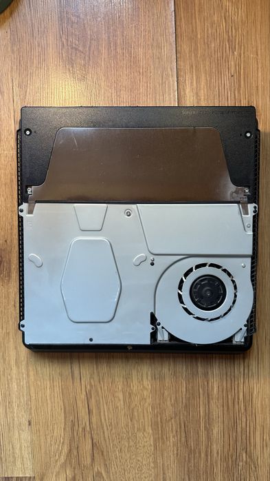 PlayStation 4 - w pełni sprawny