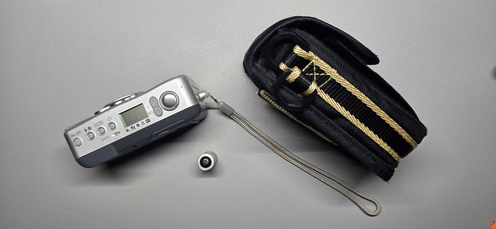 NEGOCIÁVEL- Máquina 35mm Canon 90U II Date