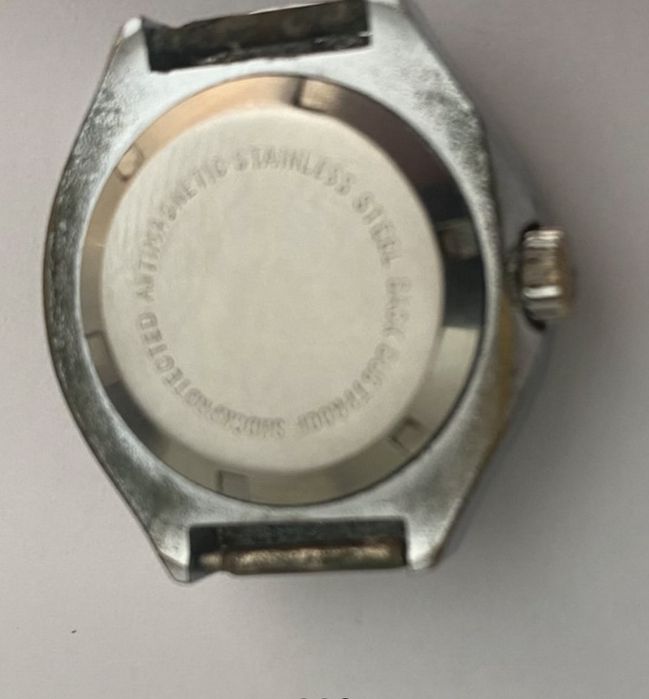 Relógio Fesa, mecânico.