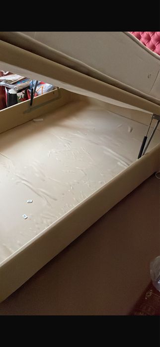 Cama de casal com colchao