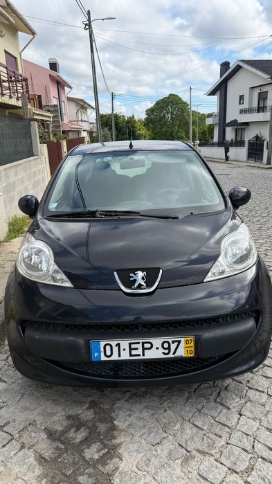 Peugeot 107 a gasolina nacional