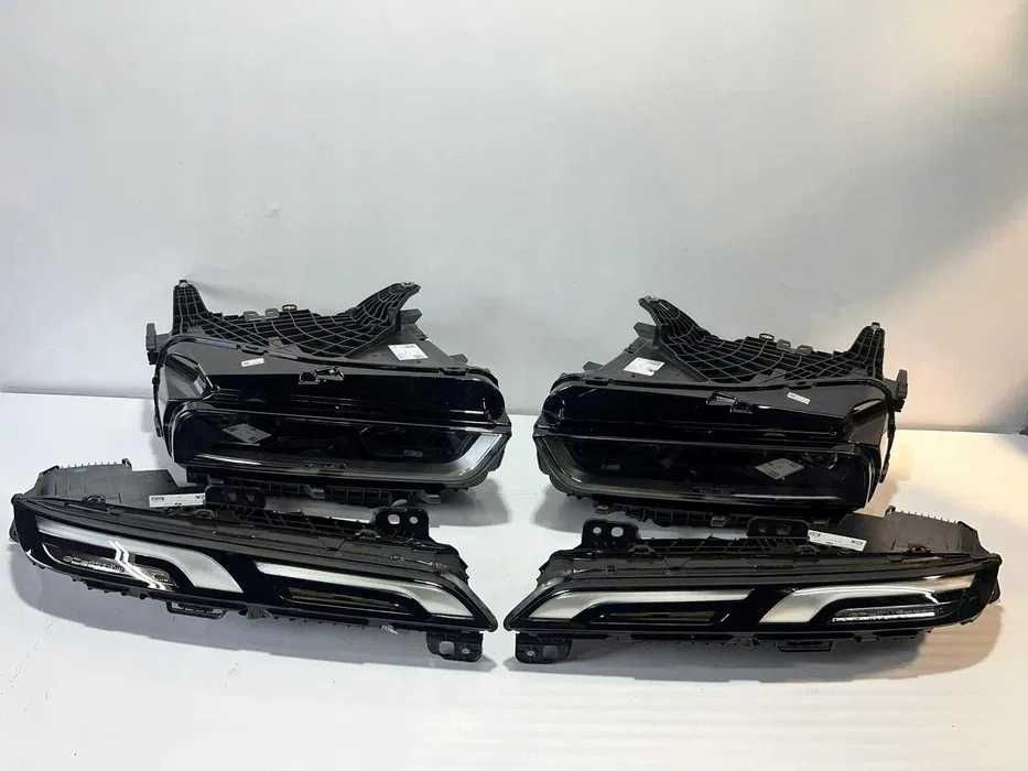 BMW G70 Фари передні, задні. Європа. USA.