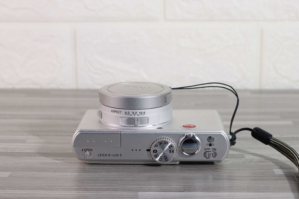 Aparat Leica D-Lux 2