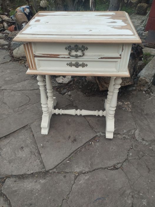 Продам.  Ст аринный под реставрацию