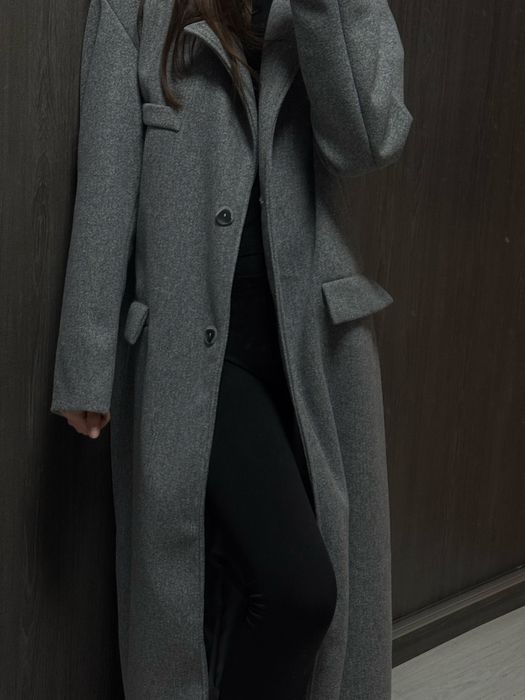 Пальто сіре нове