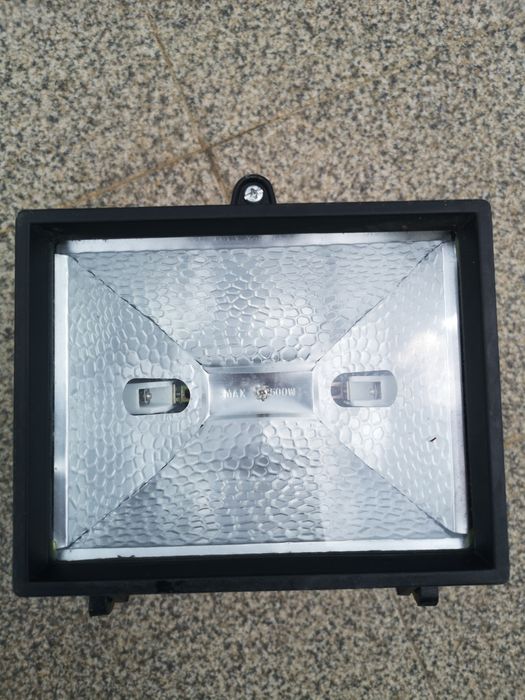 Projector up to 500 W64751164380418120