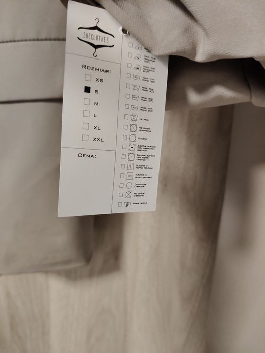 Garnitur beżowy damski spodnie marynarka S