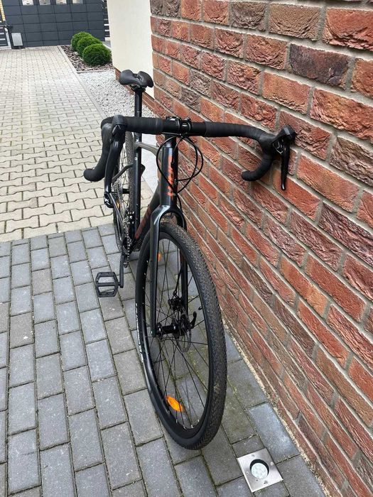 Rower Giant Revolt 2 Gravel ML Black Diamond 2022