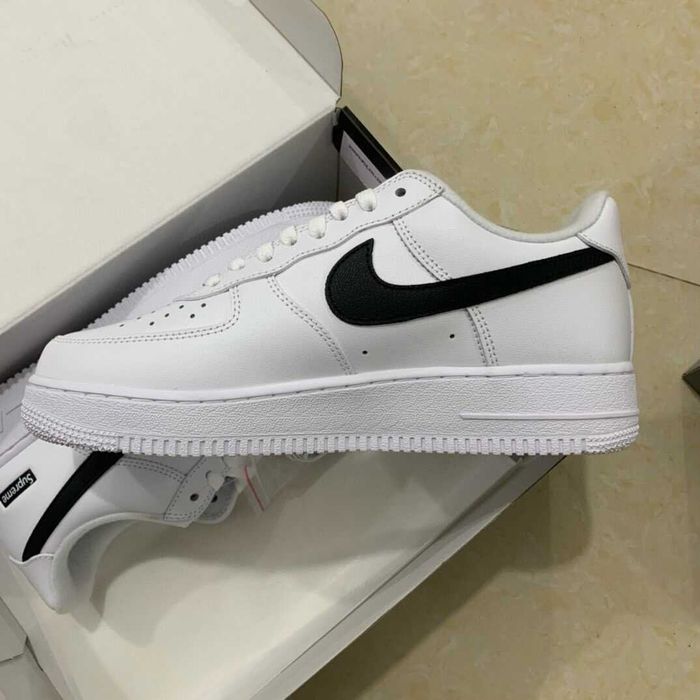 Nike Air Force 1 Supreme R. 40