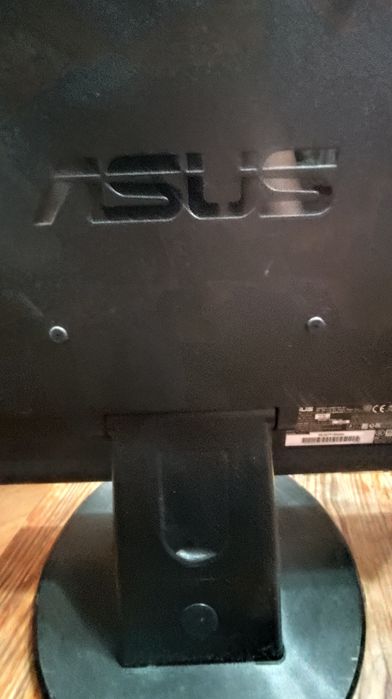50Monitor Asus VW193 19 cali