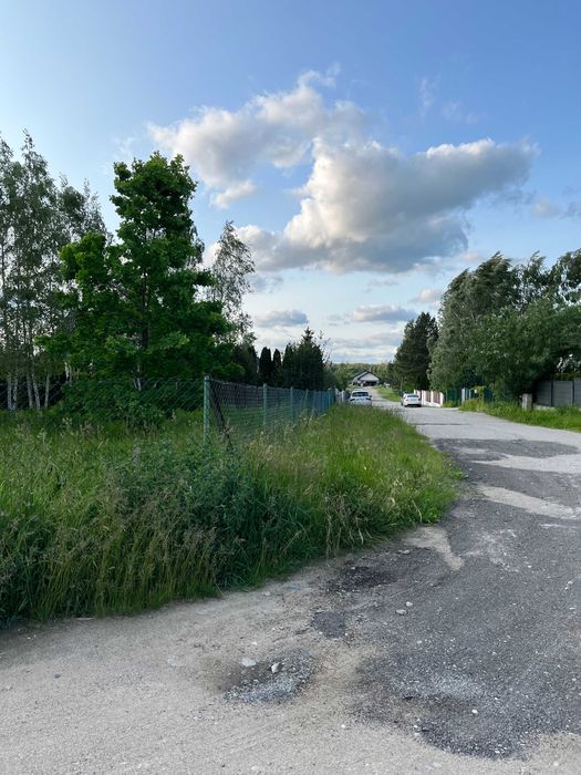 Duża działka na sprzedaż, dostęp do drogi z 3 stron