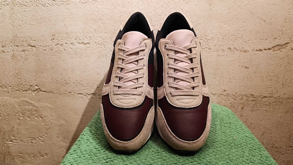 Damskie sneakersy TOMMY HILFIGER ACTIVE CITY SNEAKER r.41 skóra st.bdb