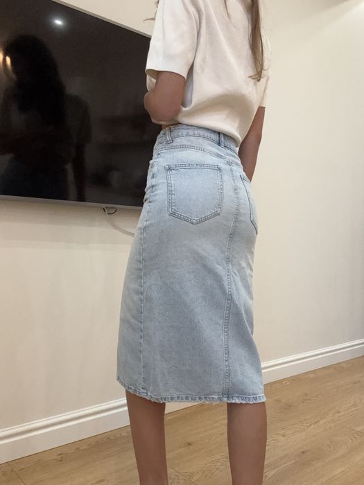 Джинсова спідниця міді Zara з розрізом, розмір S
