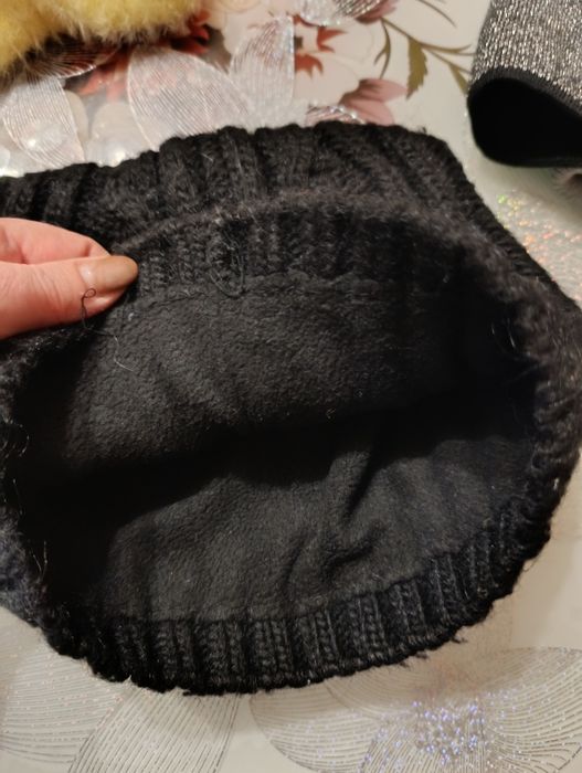 Женские шапки. .