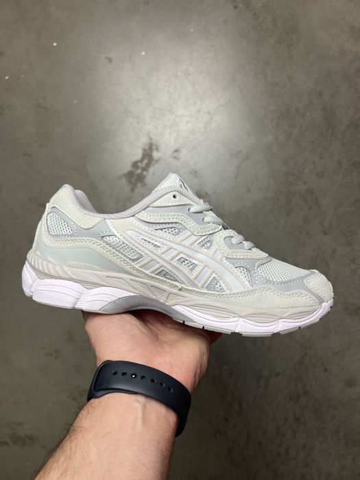 Кросівки жіночі Asics Gel-NYC Light Grey
