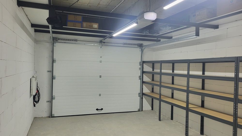 Garaż Magazyn Schowek Skrytka 26 m² LUBOŃ CENTRUM - Widok 2
