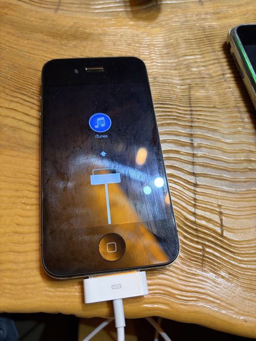 Iphone 4 и Iphone 2g