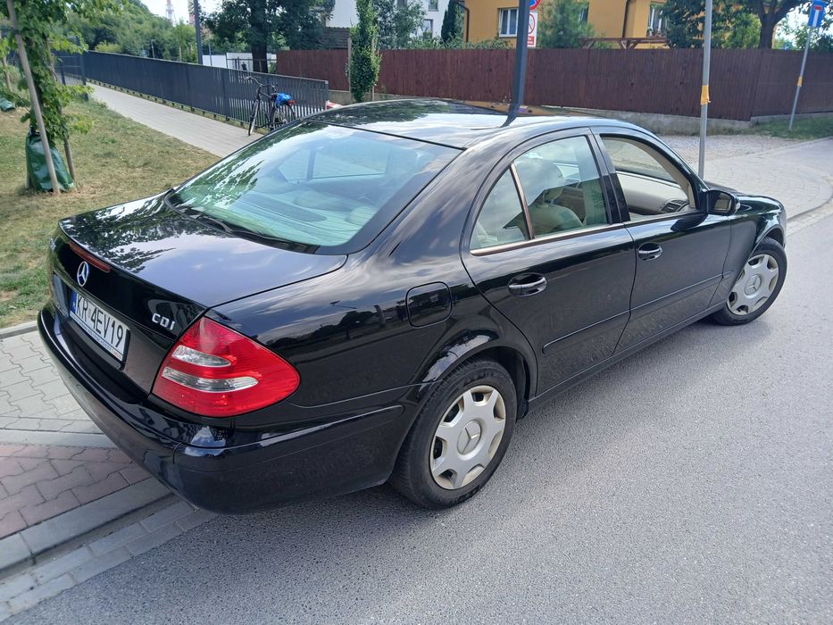 Mercedes Benz E200 CDI