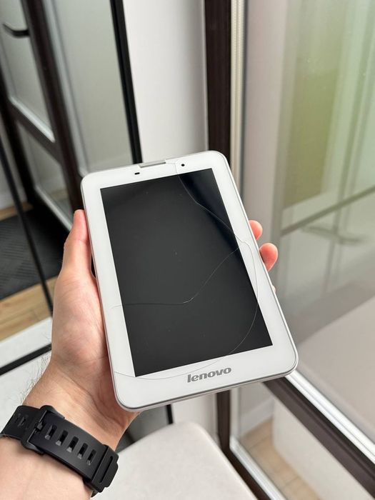 Планшет Lenovo на 2 Sim картки