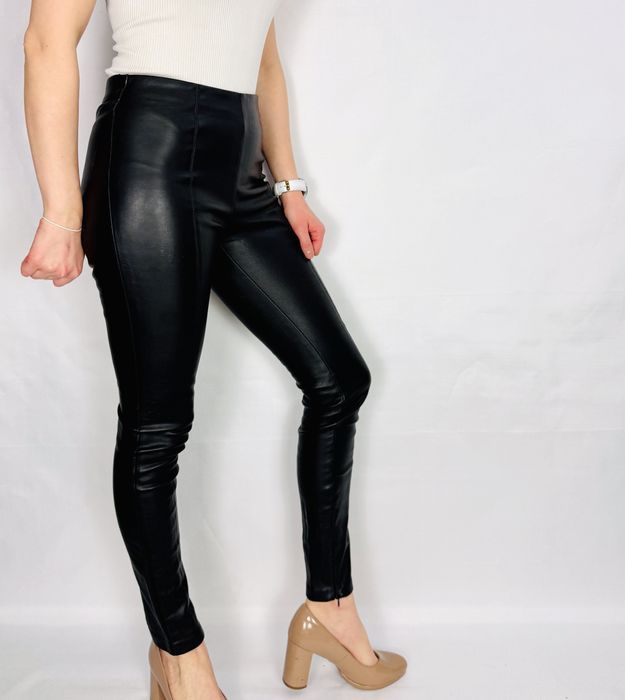 Czarne spodnie skórzane z przeszyciami S 36