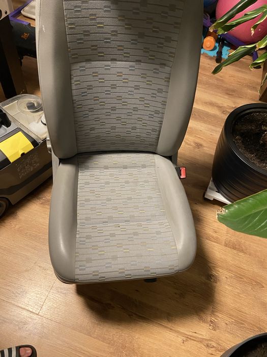 fotel prawy pasażera jedynka przod przedni t5 left t6