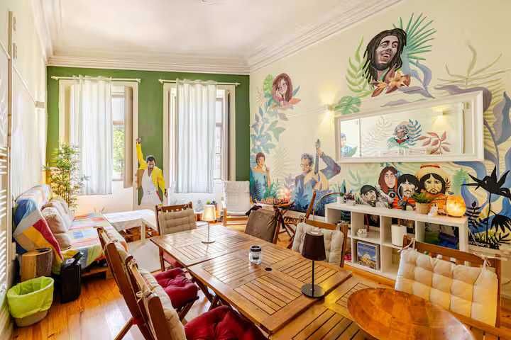 Quarto Verde para Arrendar ao Heroismo