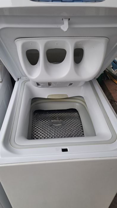 Pralki z wsadem od góry.