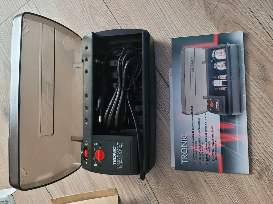 Ładowarka do akumulatorów Tronic KH 967 – uniwersalna + rozładowanie