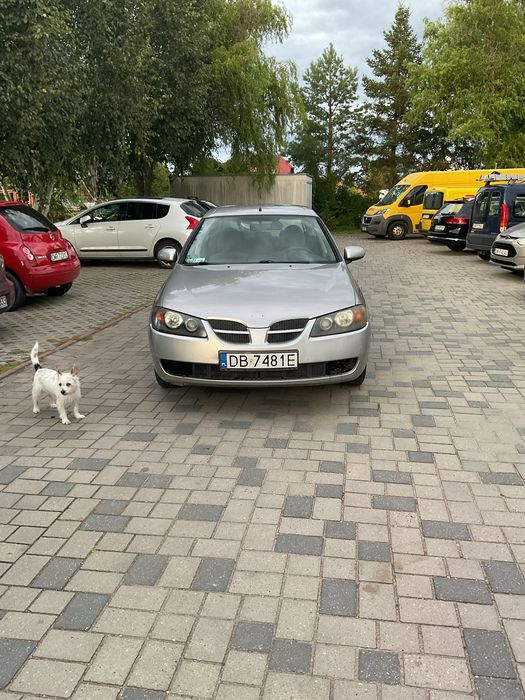 Nissan Almera