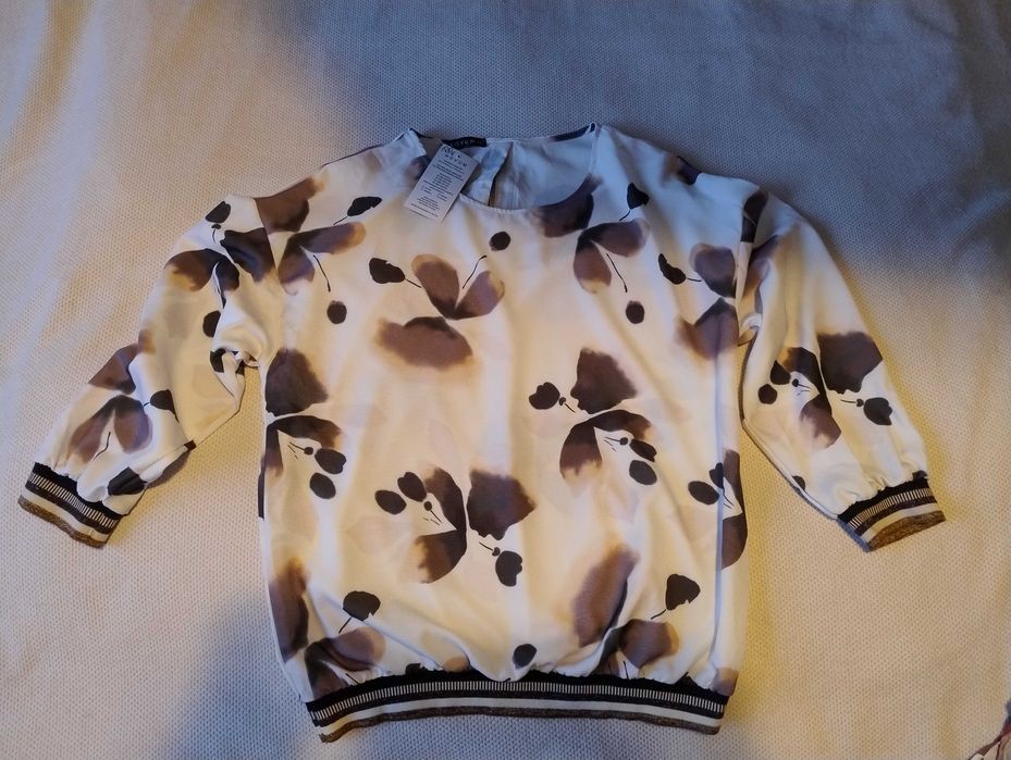 Bluzka Novum w kwiaty 44