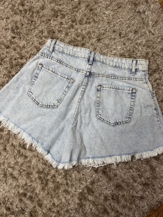 Продам шорти джинсові