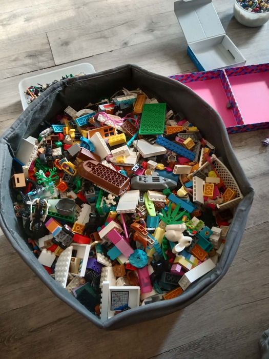12.5 kg klocków LEGO + minifigurki