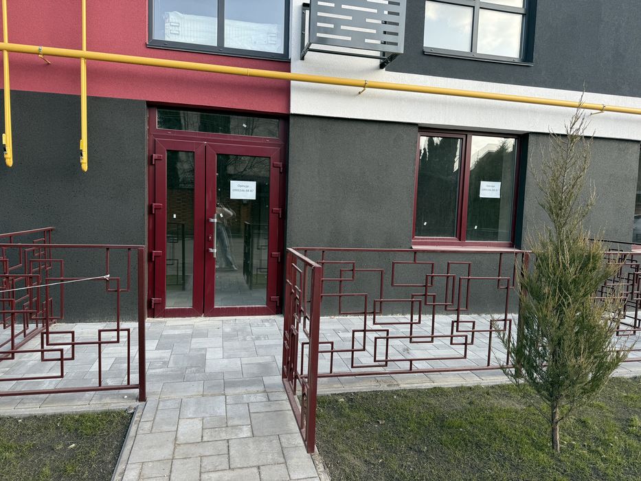 Оренда фасадного комерційного приміщення 32м2 в с. Гатне ЖК Рідний 3