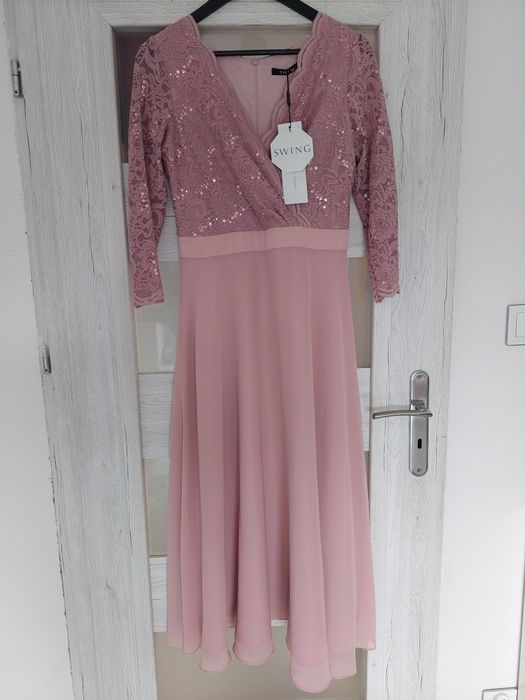 Różowa sukienka SWING
