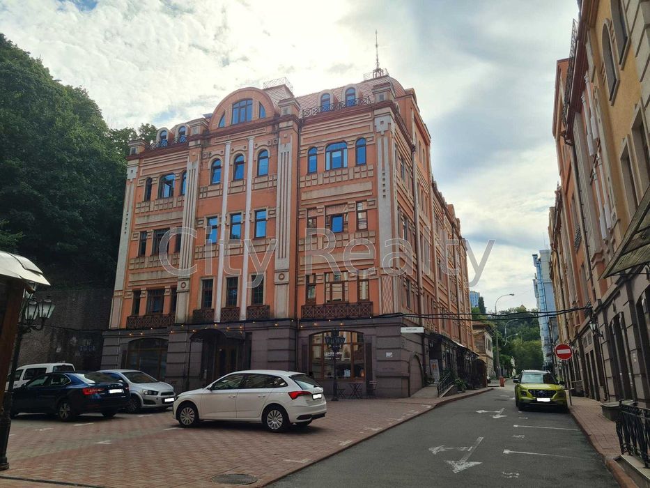 Офіс 162.9 м.кв вул. Верхній Вал 4В Поділ метро Контрактова площа Без%