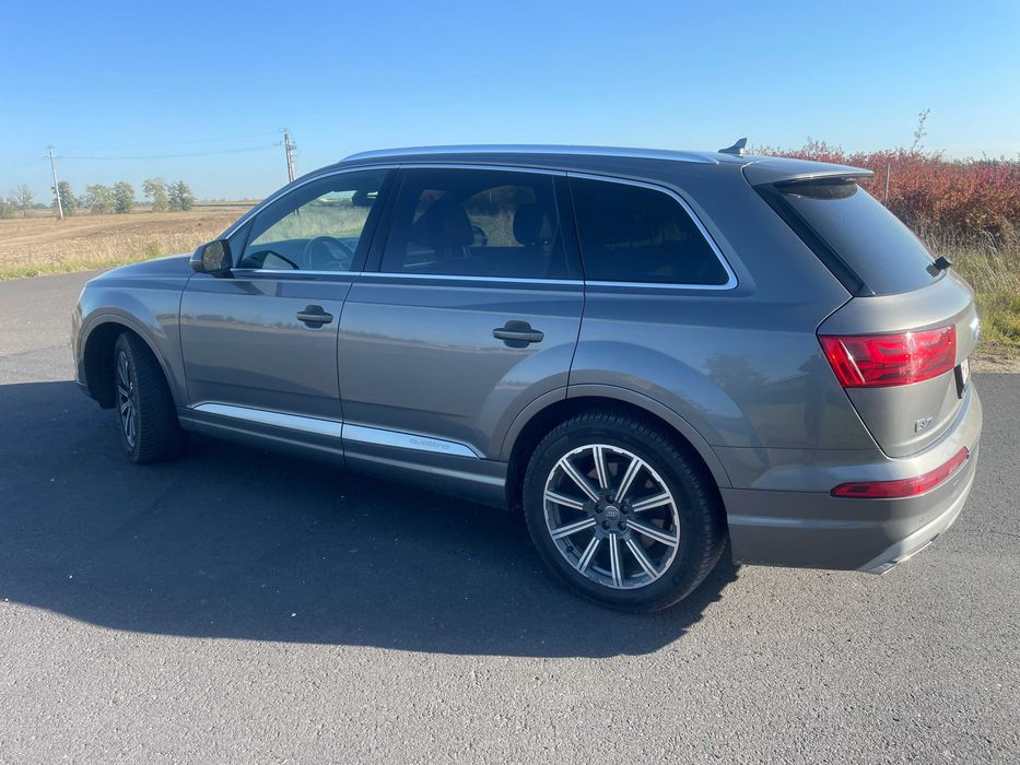 Sprzedam  Audi Q7 4M kompresor