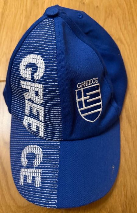 Синя бейсболка з вишитими написами "GREECE"