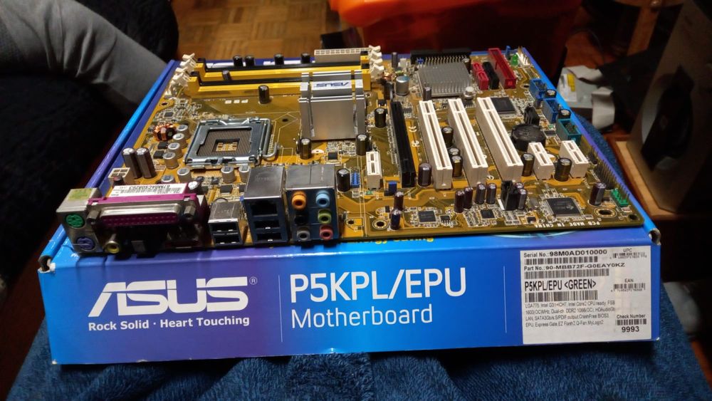Motherboard desktop asus