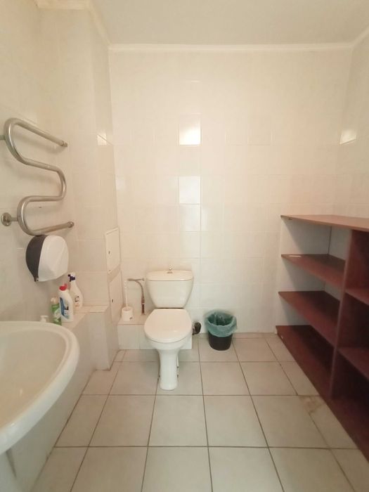 Офіс 40 кв.м та інші біля м. Житомирська.