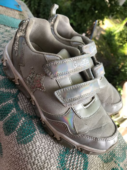 Кросівки для дівчаток