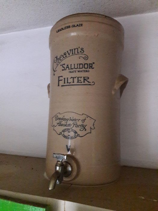 Filtro de água antigo Cheavin's Saludor