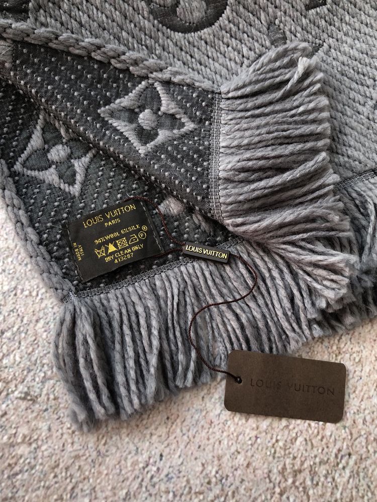 Louis Vuitton - Logomania Scarf Pearl Grey