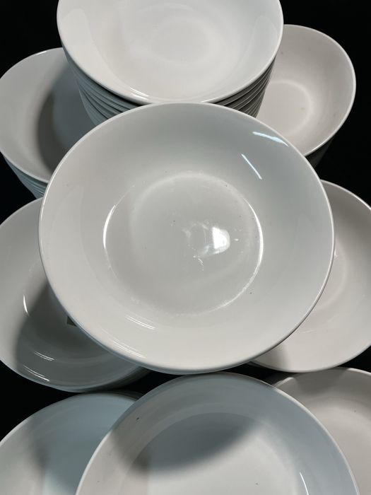 Lote 85 pratos sopa Kasa